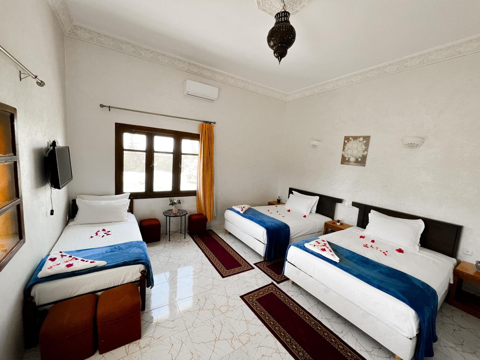 Guest House Qodwa Sidi Abdallah Ghiat エクステリア 写真