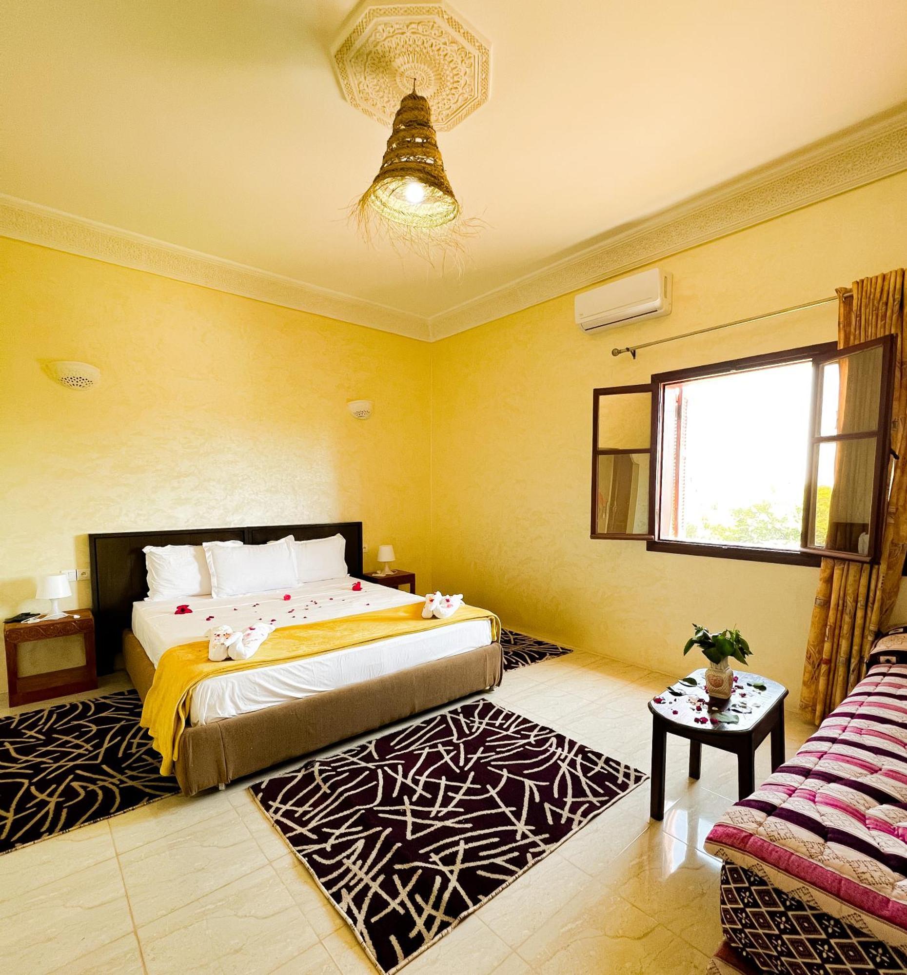 Guest House Qodwa Sidi Abdallah Ghiat エクステリア 写真